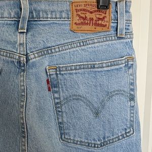 Women’s Levi’s 501 Button-fly Straight Leg Jean